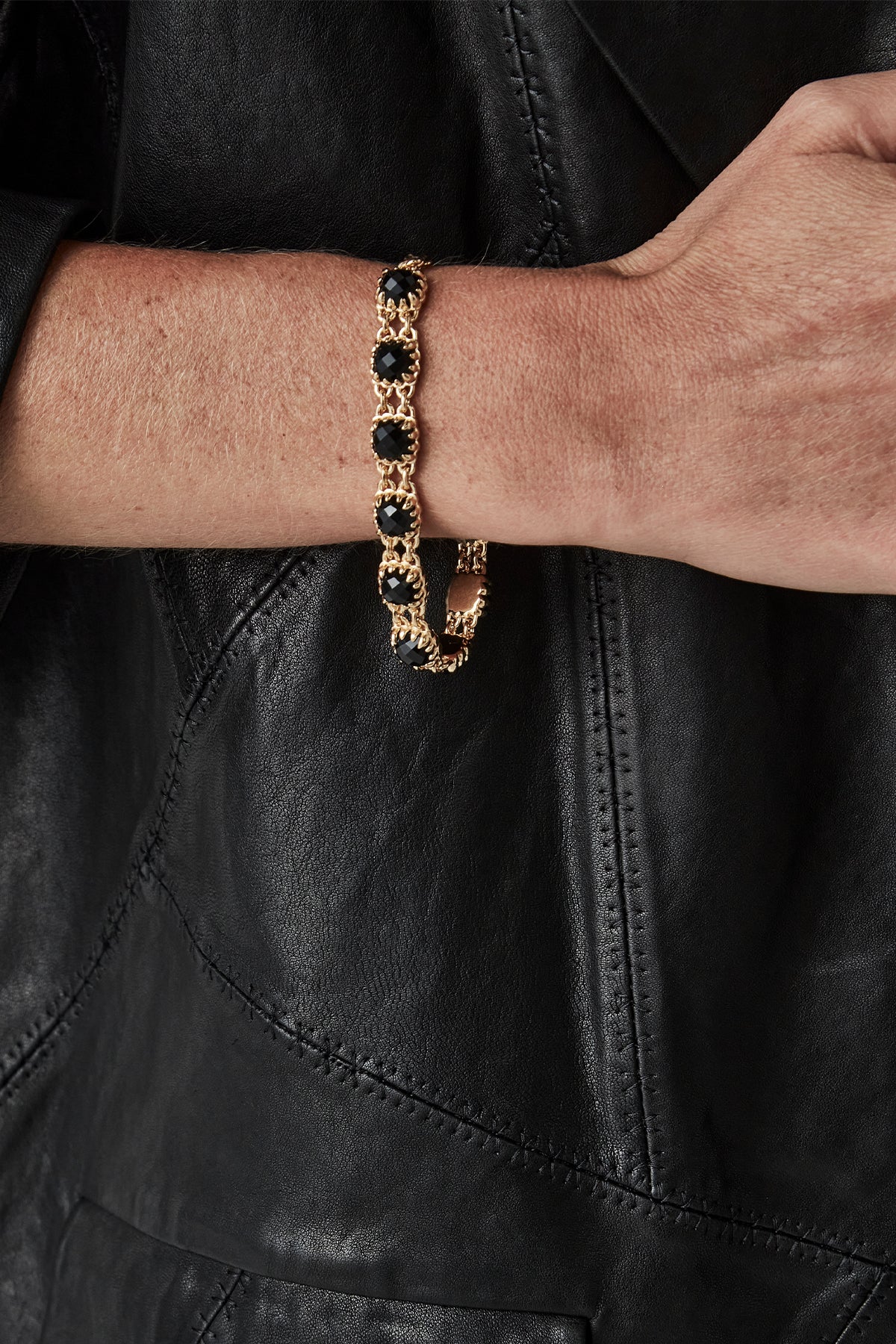 LOVE CLAW ETERNITY BRACELET