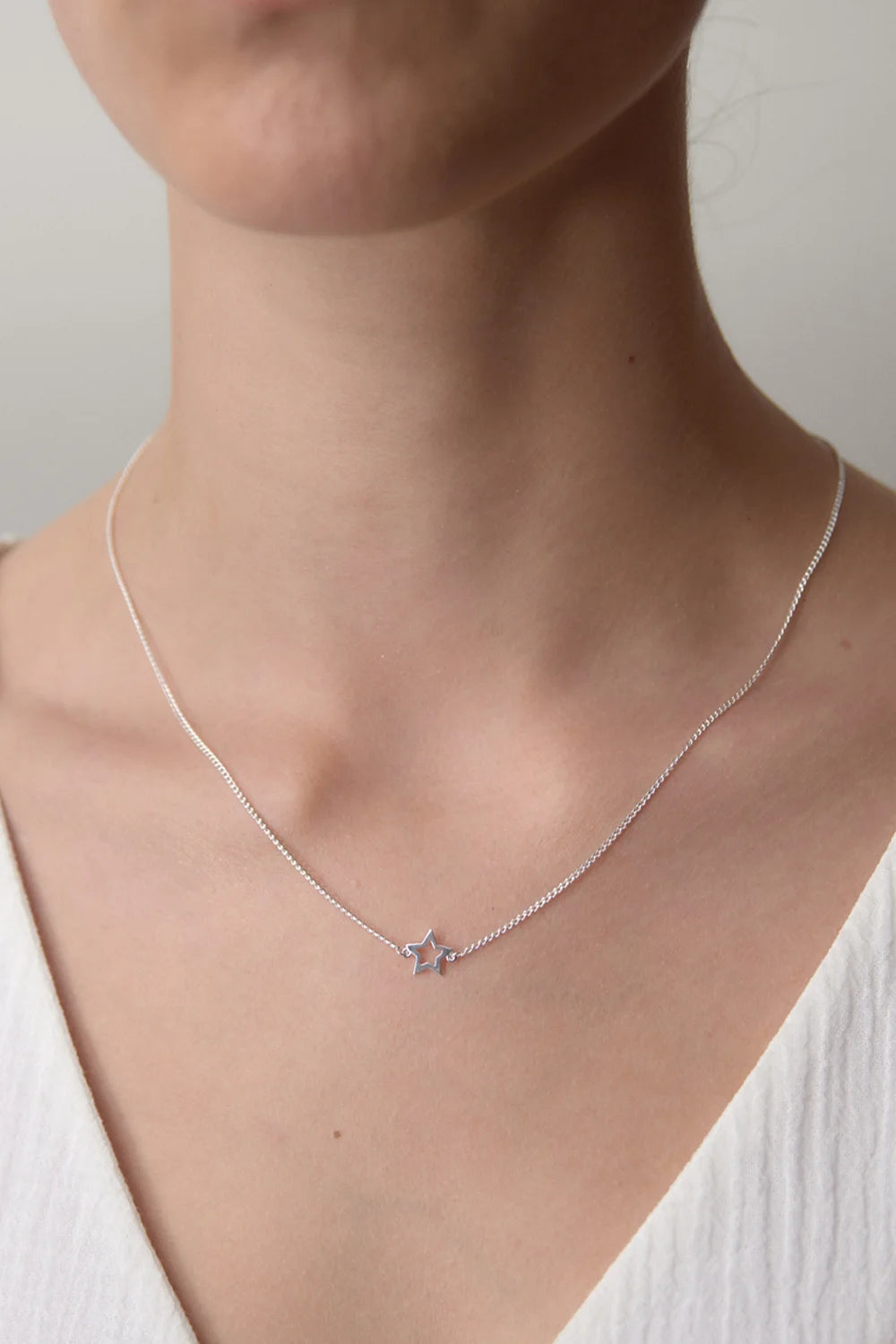 MINI STAR NECKLACE