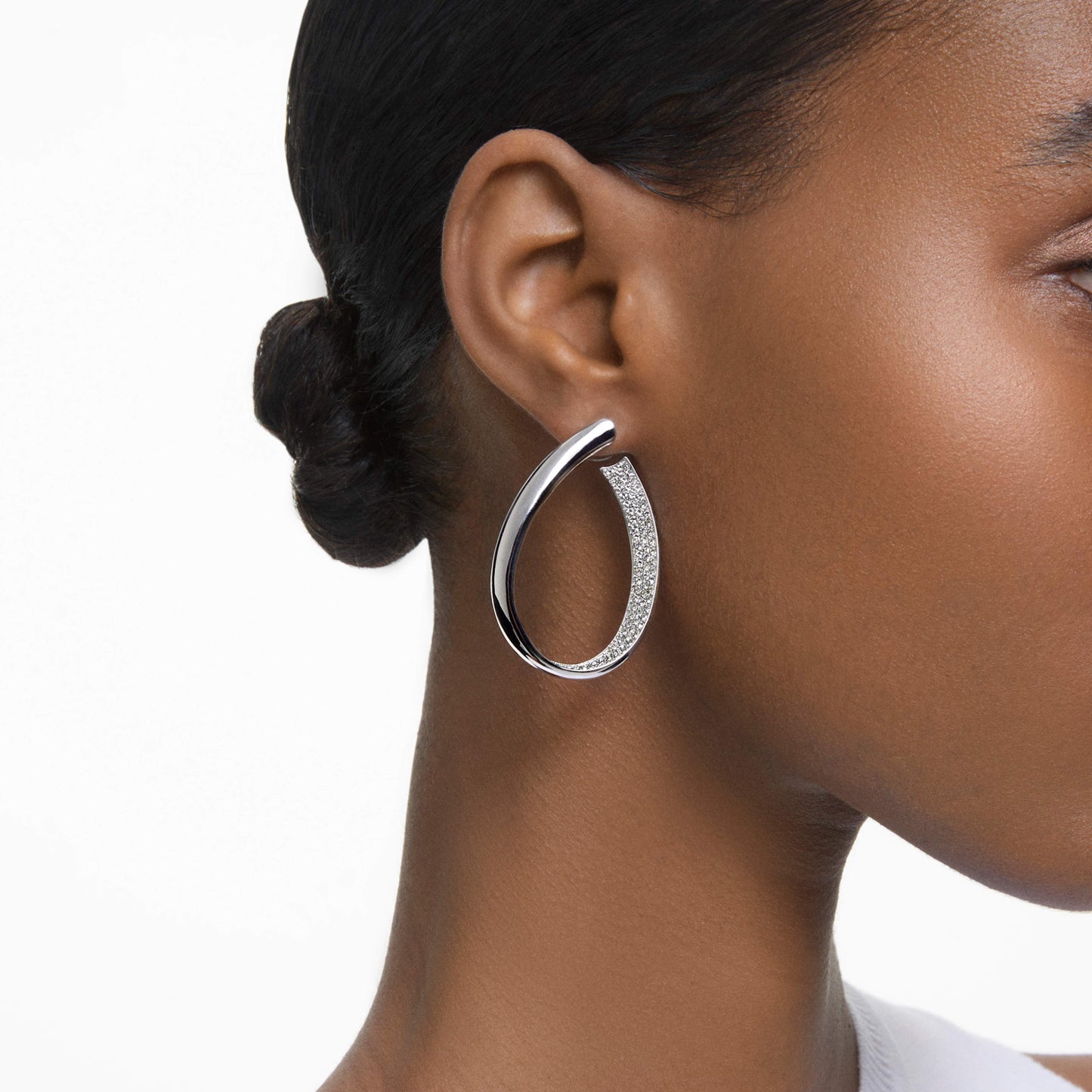 EXIST HOOP EARRINGS MEDIUM - WHITE, RHODIUM