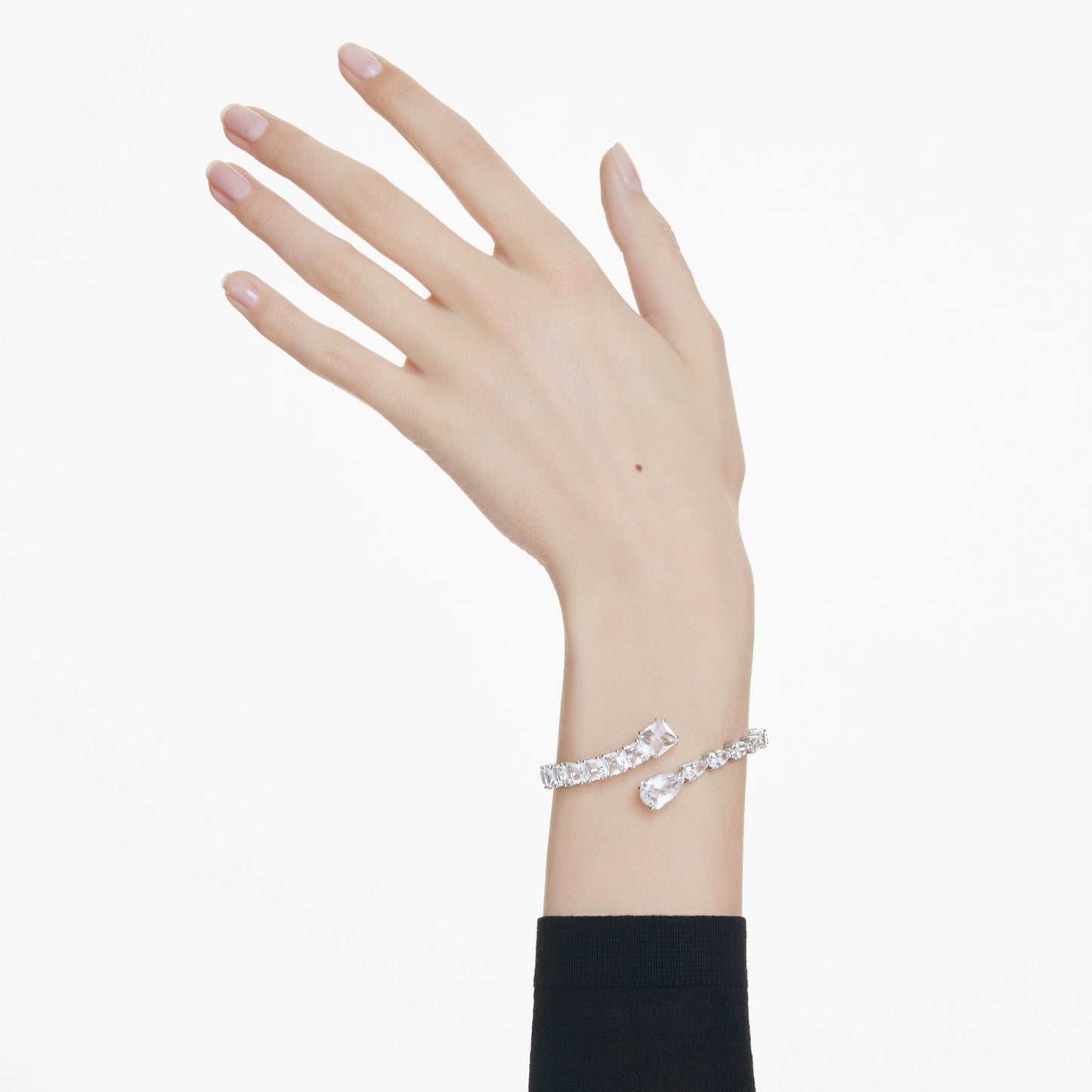 MATRIX CUFF - WHITE, RHODIUM